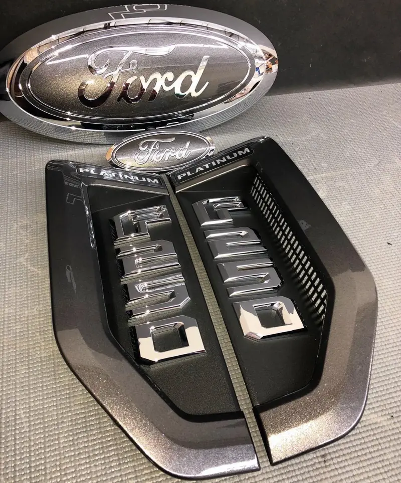 2017-2022 Oem Ford Super Duty Custom Painted Fender Badges 1
